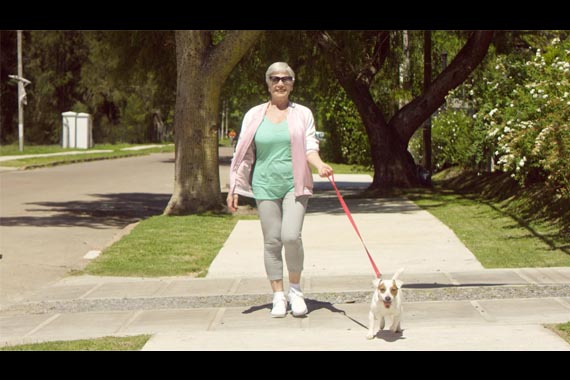 “Tomando sol”, lo nuevo de Craverolanis para Dermaglós